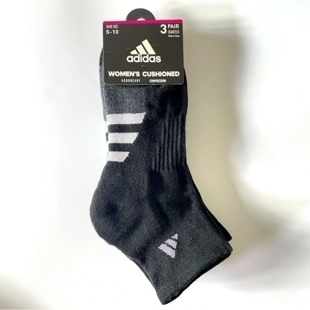 Adidas women’s low cut socks 3 pairs size 5-10 black gray
